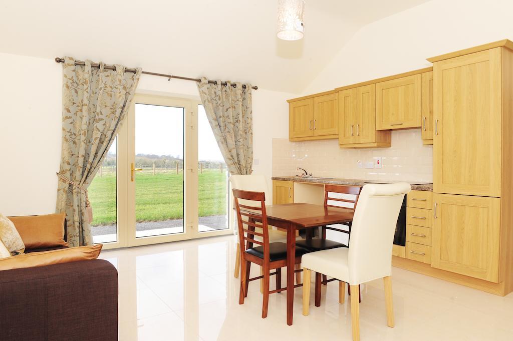 منزل الضيف Donore   في Sheephouse Country Courtyard الغرفة الصورة